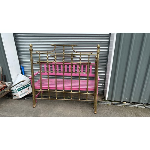 100M - 4'6 Brass bed, ends only, no irons or springs