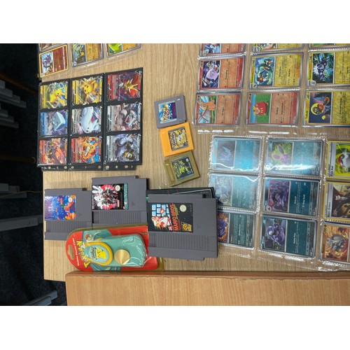 24 - Nintendo Collection

This lot features a comprehensive Nintendo collection:

Original pokemon phone ... 