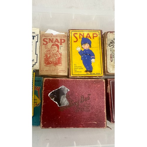 39 - 1940's/60s 11 sets of vintage card games- 3 snap, Tarot Junior, Whot, Happy Families, Crazy eights, ... 