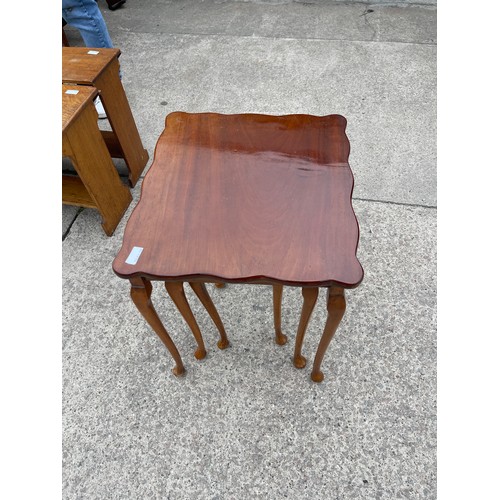 314 - Mahogany nest of tables with Queen Ann legs overall height 22 inches, 20 wide and 18 deep