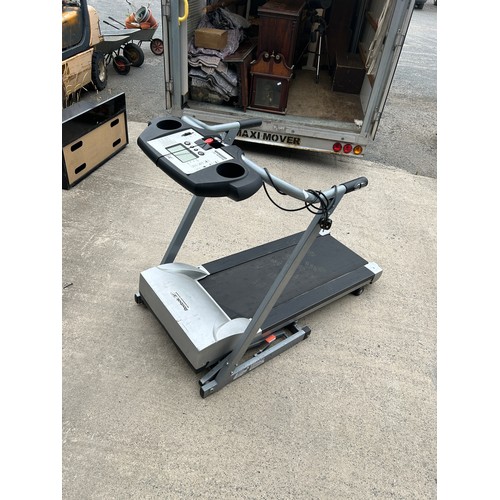 339 - Reebok performance runner treadmill