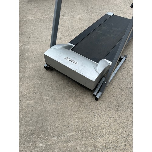 339 - Reebok performance runner treadmill