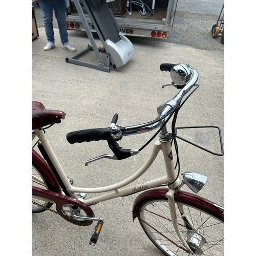 100G - Pashley ladies bike