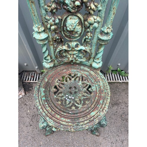 100R - Coalbrookdale green garden chair