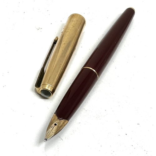 507 - Vintage parker 14ct gold nib fountain pen burgandy & gold plated