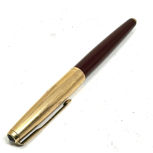 507 - Vintage parker 14ct gold nib fountain pen burgandy & gold plated