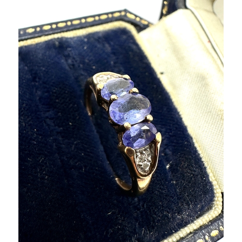 61 - 9ct gold tanzanite & diamond ring weight 2.3g