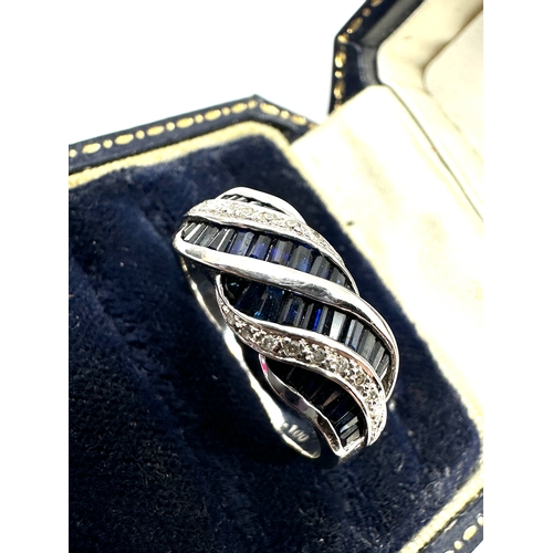 68 - 18ct white gold diamond & sapphire ring weight 5.7g