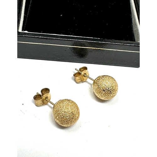 70 - Boxed 9ct gold ball earrings