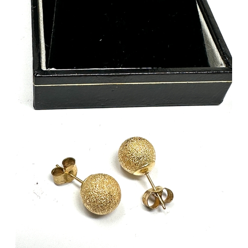 70 - Boxed 9ct gold ball earrings