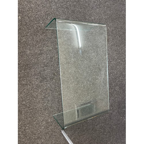 337A - Mid century glass coffee table measures approx 107 cm x 60 cm x 38 cm high 
MCM retro 60's/70's