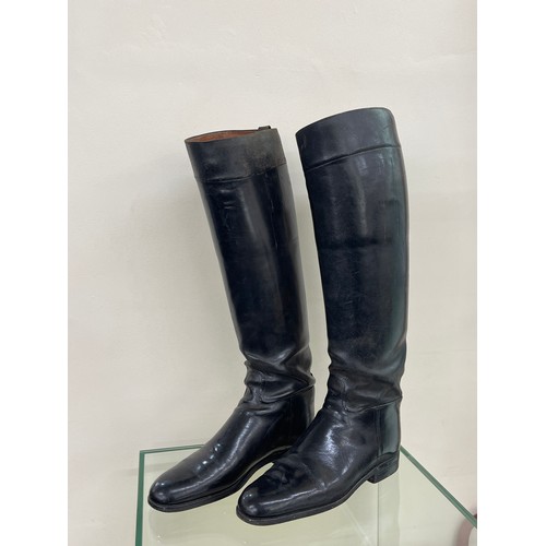 519 - Black leather antique riding boots marked Rowell & Son Melton Mowbray for fox hunting height approx ... 