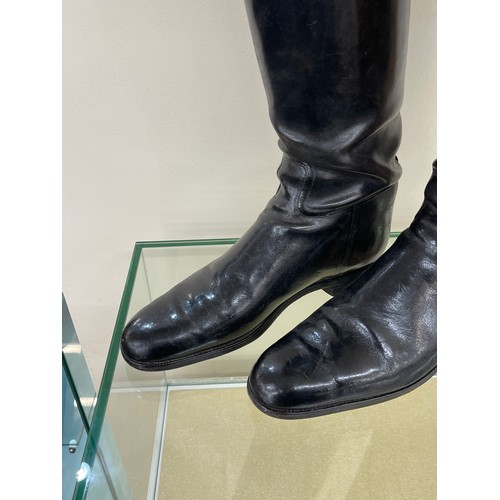 519 - Black leather antique riding boots marked Rowell & Son Melton Mowbray for fox hunting height approx ... 