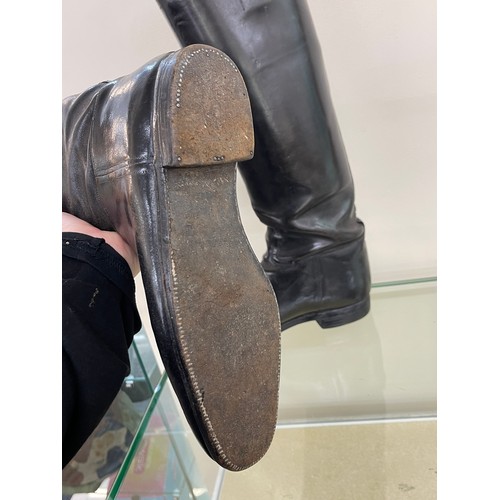 519 - Black leather antique riding boots marked Rowell & Son Melton Mowbray for fox hunting height approx ... 