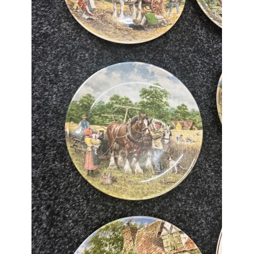 260 - Selection of selection plates includes Royal doulton, wedgwood etc