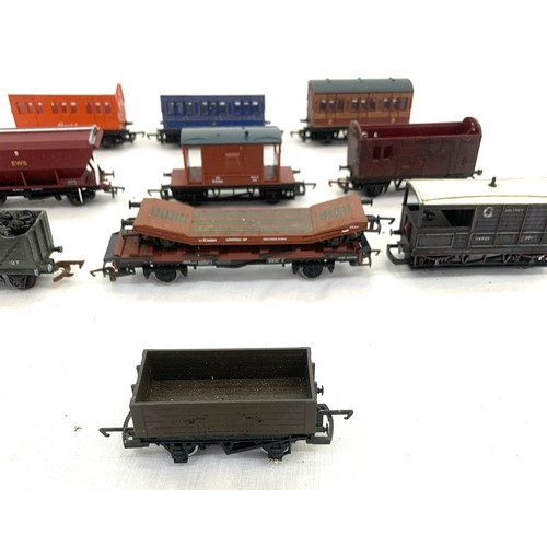 94 - Selection of assorted Wagons includes Lima, Hornby etc