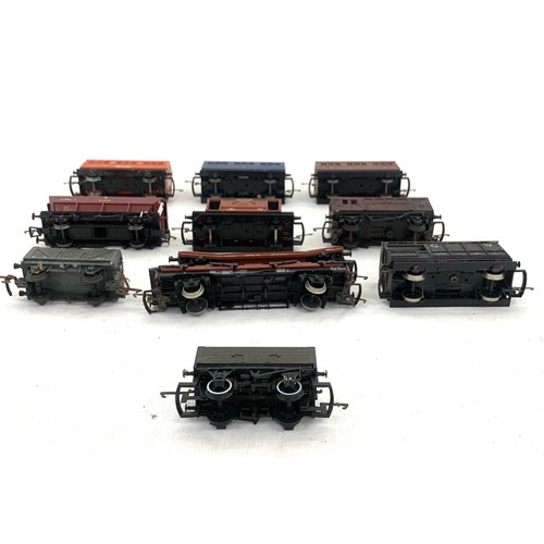 94 - Selection of assorted Wagons includes Lima, Hornby etc