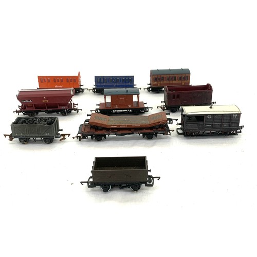 94 - Selection of assorted Wagons includes Lima, Hornby etc