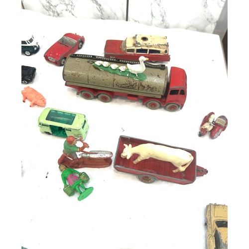 98 - Large selection of vintage and later die cast cars, farm animals etc