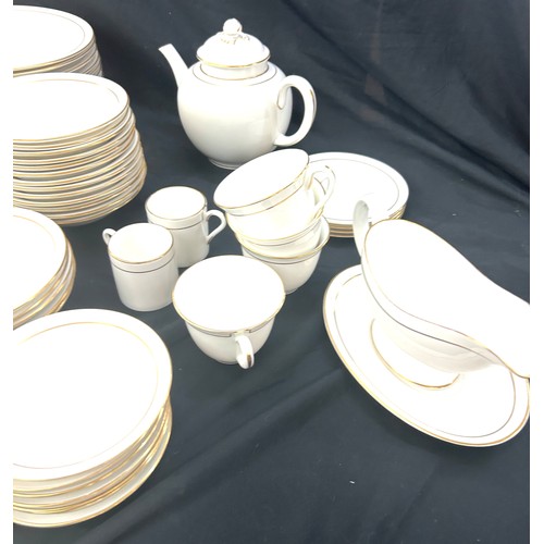 175 - Selection of Royal Worcester Contessa part dinner/ tea service includes Tureens, plates, bowls etc