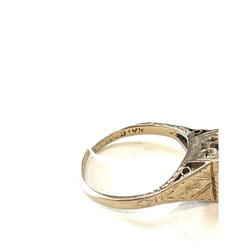 390A - Vintage 18ct gold and platinum diamond ring, set with 4 diamonds and diamond chips ring size l/m