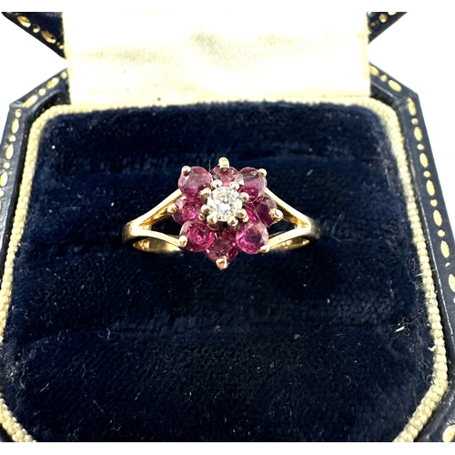 104 - 9ct gold ruby & diamond ring weight 2g