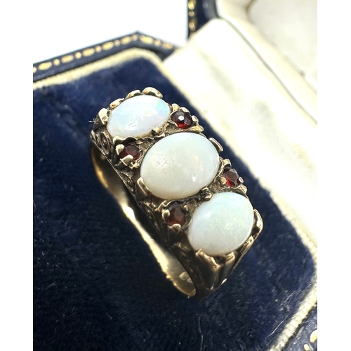 117 - 9ct gold opal & garnet ring weight 3.5g