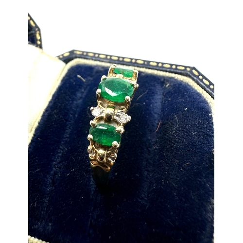 125 - 9ct gold emerald & diamond ring weight 3g