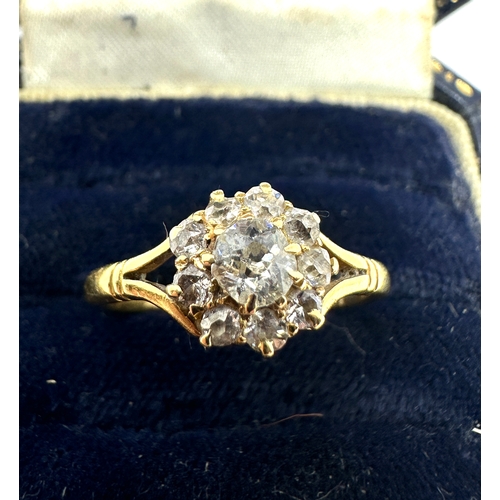 129 - 18ct gold diamond cluster ring weight 3.2g