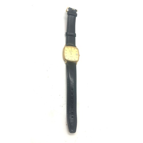 511 - 9ct gold cased Presentation wrist watch Geneve quartz