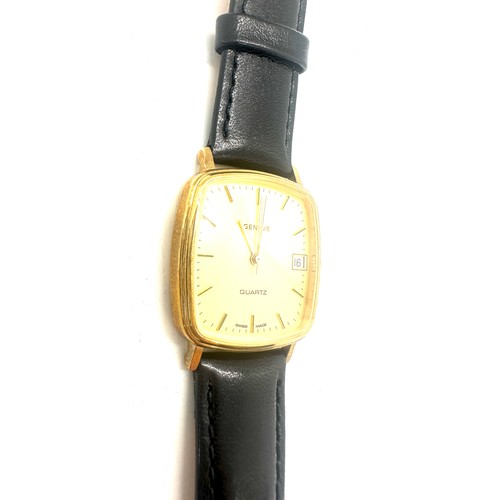 511 - 9ct gold cased Presentation wrist watch Geneve quartz