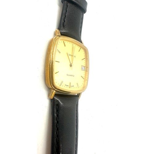 511 - 9ct gold cased Presentation wrist watch Geneve quartz