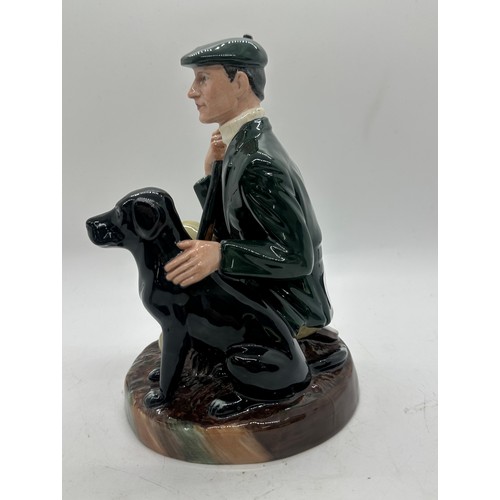 10 - Royal Doulton The Game keeper and black labrador hn2879