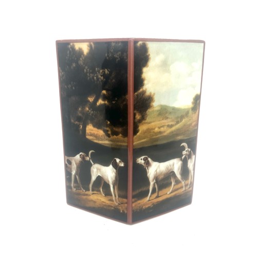 15 - Beswick Silhouette d'art George Stubbs Pocket Vase 8 inches tall 7 inches wide 3.5 inches depth