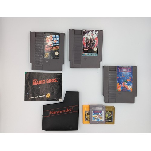 24 - Nintendo Collection

This lot features a comprehensive Nintendo collection:

Original pokemon phone ... 