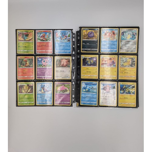 443 - Pokémon Trading Card Collection

This lot features a substantial Pokémon trading card collection:

-... 