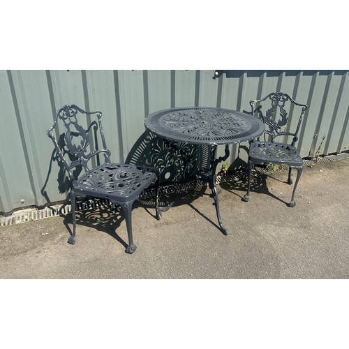 101I - Metal garden table and two chairs