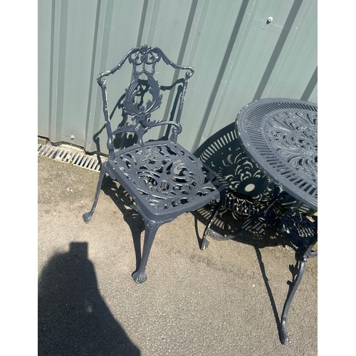 101I - Metal garden table and two chairs