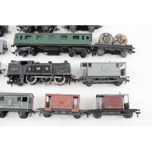 426 - Hornby Dublo OO Gauge Inc 2 x Steam Locos BR LMS + Carriages Rolling Stock x 16