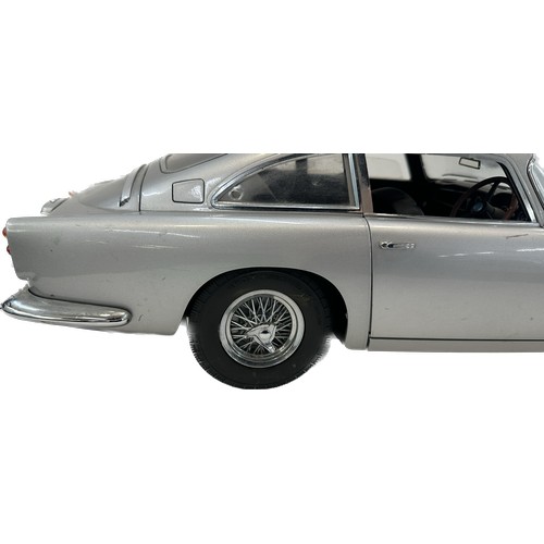 47 - Built Eaglemoss James Bond 1964 Aston martin DB5, Goldfinger, Thunderball, small parts missing eg wi... 