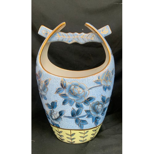 5 - Selection of assorted pottery includes vase
, ginger jar etc