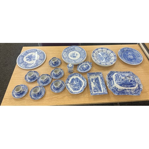 159 - Large selection of vintage blue and white Spode ware to include cups, saucers, plates, tureen etc