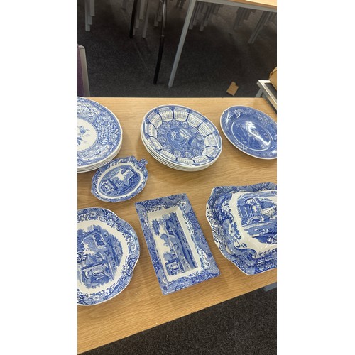 159 - Large selection of vintage blue and white Spode ware to include cups, saucers, plates, tureen etc