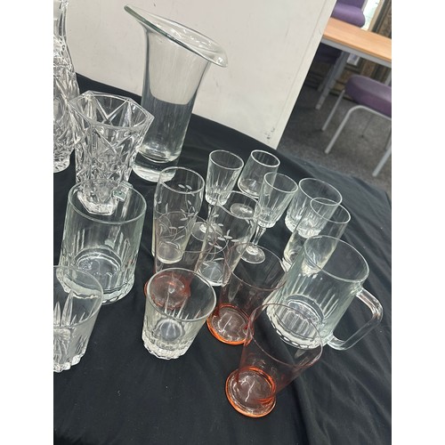 153 - Selection of vintage and later glassware to include decanters, vases, glasses etc