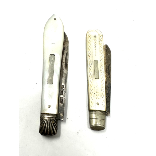 21 - 2 antique silver fruit knives in good condition