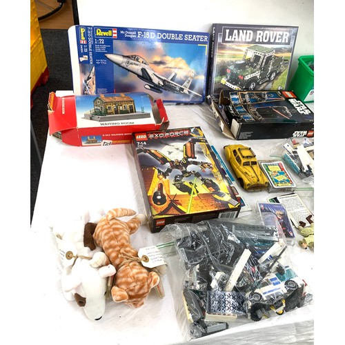 161 - Selection of assorted toys includes Lego, Revell model kit etc