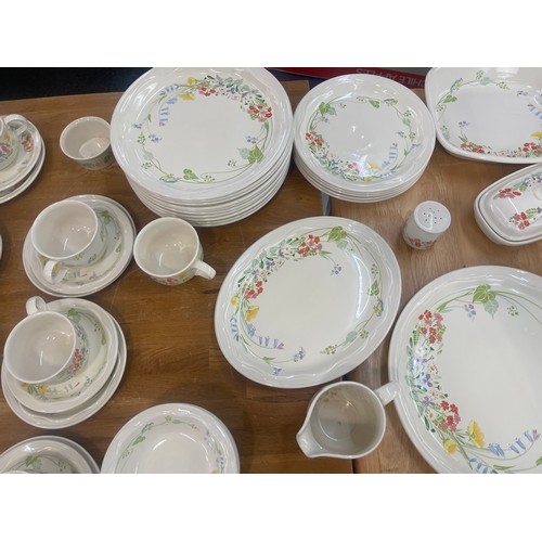 120 - Poole Wild Gardens dinner set includes cups, saucers, plates etc