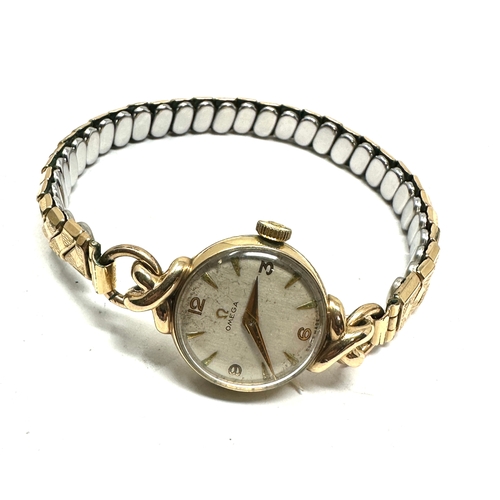 422 - Vintage 9ct gold ladies Omega wristwatch the watch is ticking