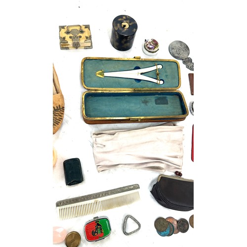 90 - French ladies glove box and other items