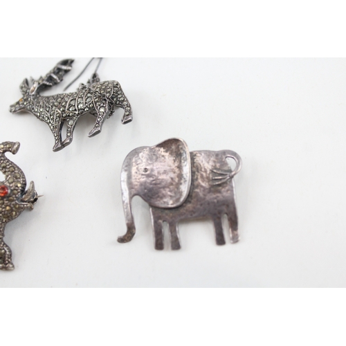 432 - Four silver animal themed brooches (33g)